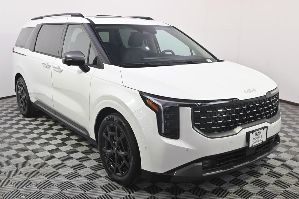 used 2025 Kia Carnival car, priced at $42,998