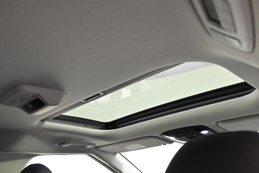 used 2025 Kia Carnival car, priced at $42,998