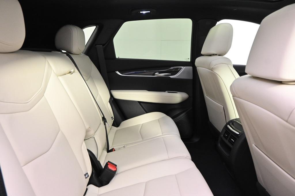 new 2025 Cadillac XT5 car, priced at $56,993