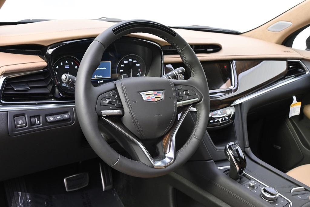 new 2025 Cadillac XT6 car, priced at $75,160