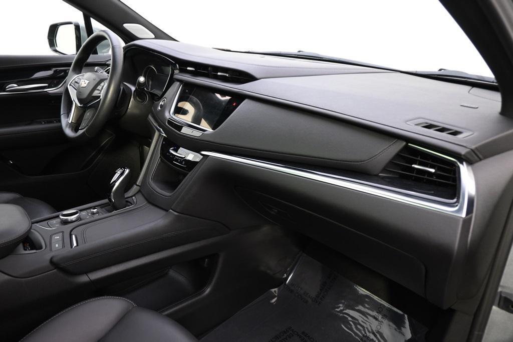 used 2025 Cadillac XT5 car, priced at $42,998