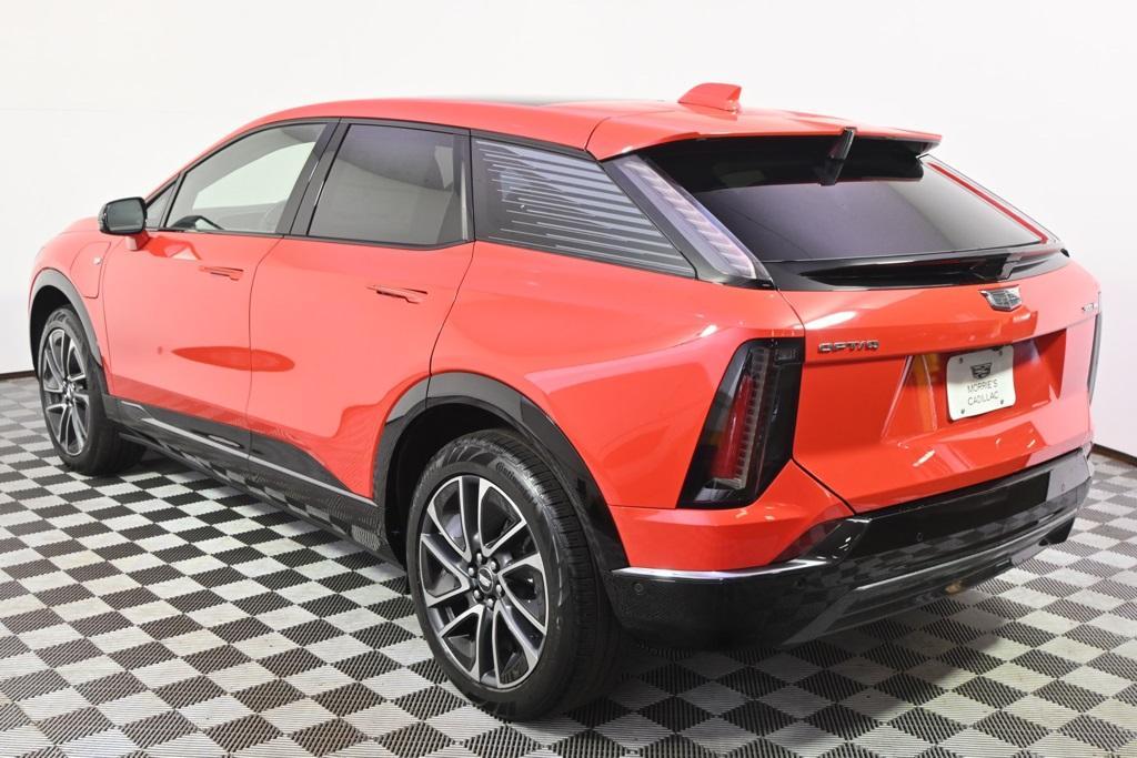 new 2025 Cadillac OPTIQ car, priced at $56,309