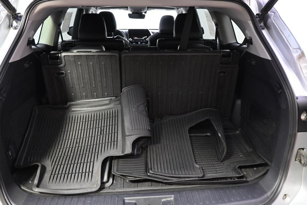 used 2020 Toyota Highlander Hybrid car, priced at $31,888