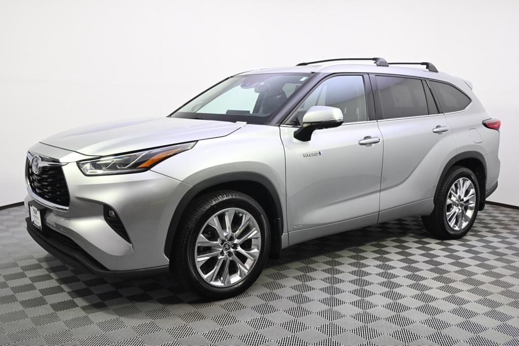 used 2020 Toyota Highlander Hybrid car, priced at $31,888