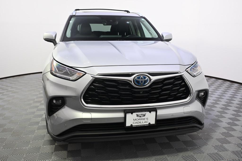 used 2020 Toyota Highlander Hybrid car, priced at $31,888