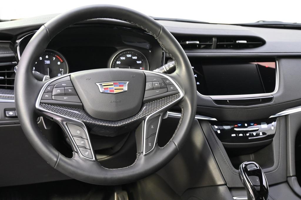 new 2025 Cadillac XT5 car, priced at $58,498