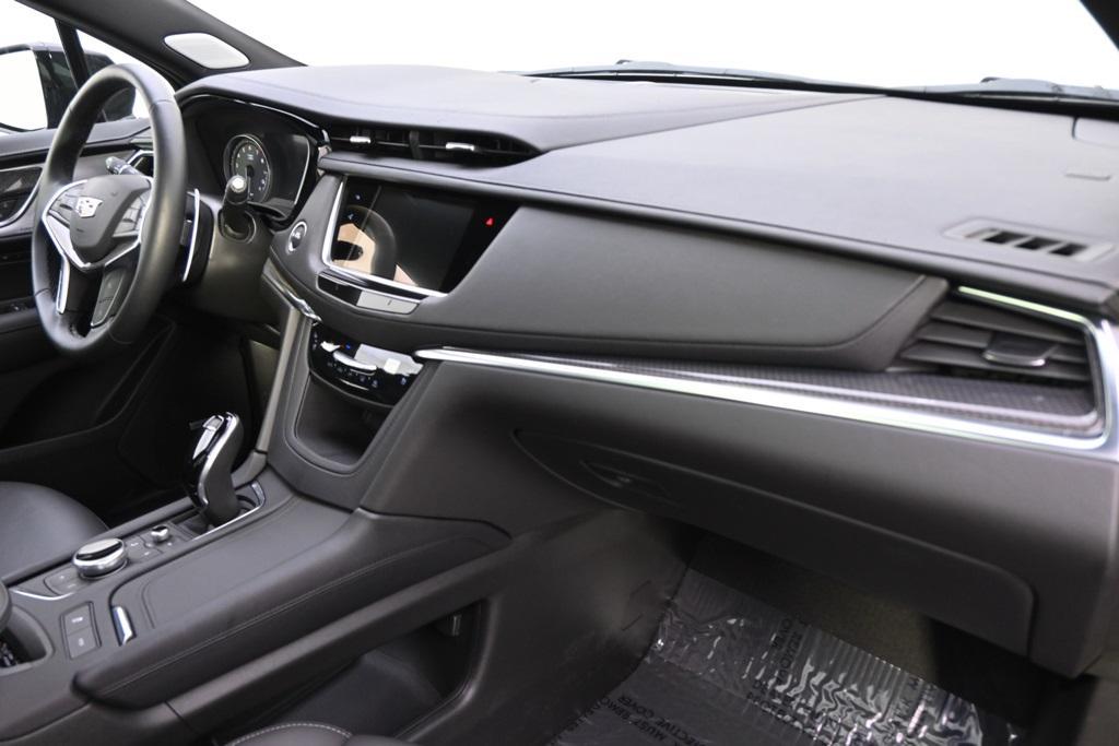 new 2025 Cadillac XT5 car, priced at $58,498