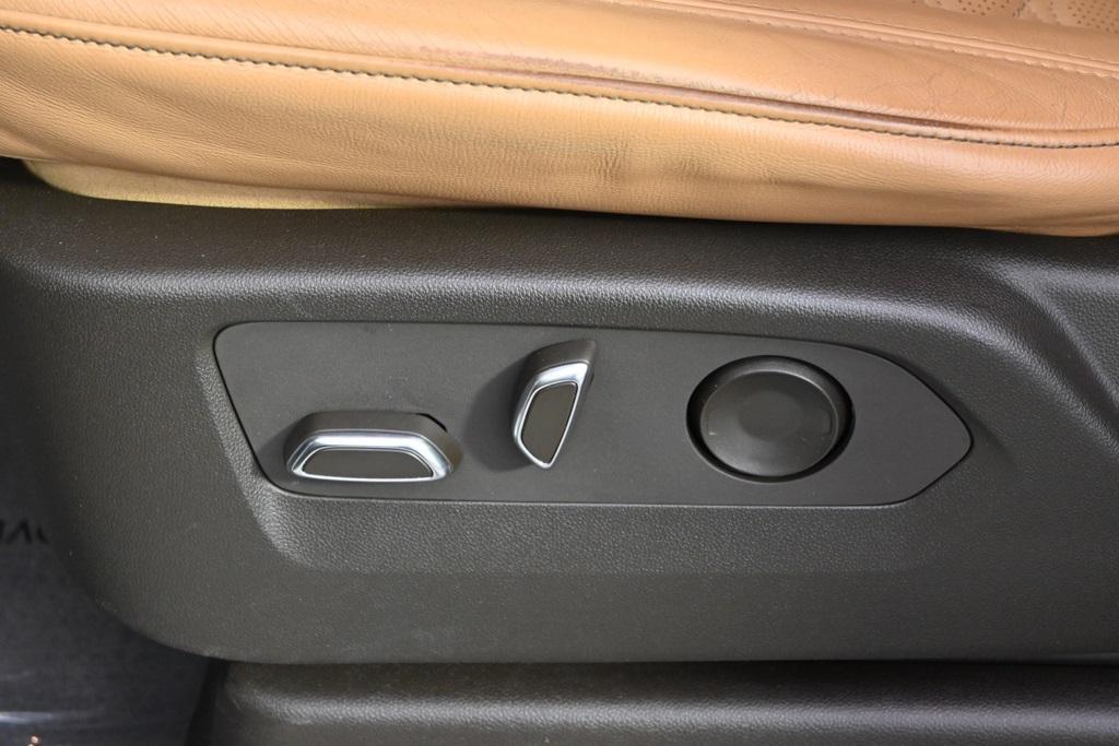 used 2022 Cadillac Escalade car, priced at $67,998