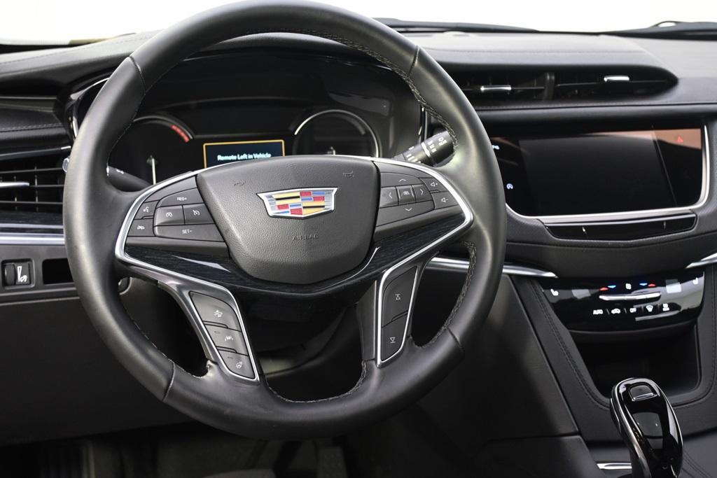 used 2025 Cadillac XT5 car, priced at $44,998