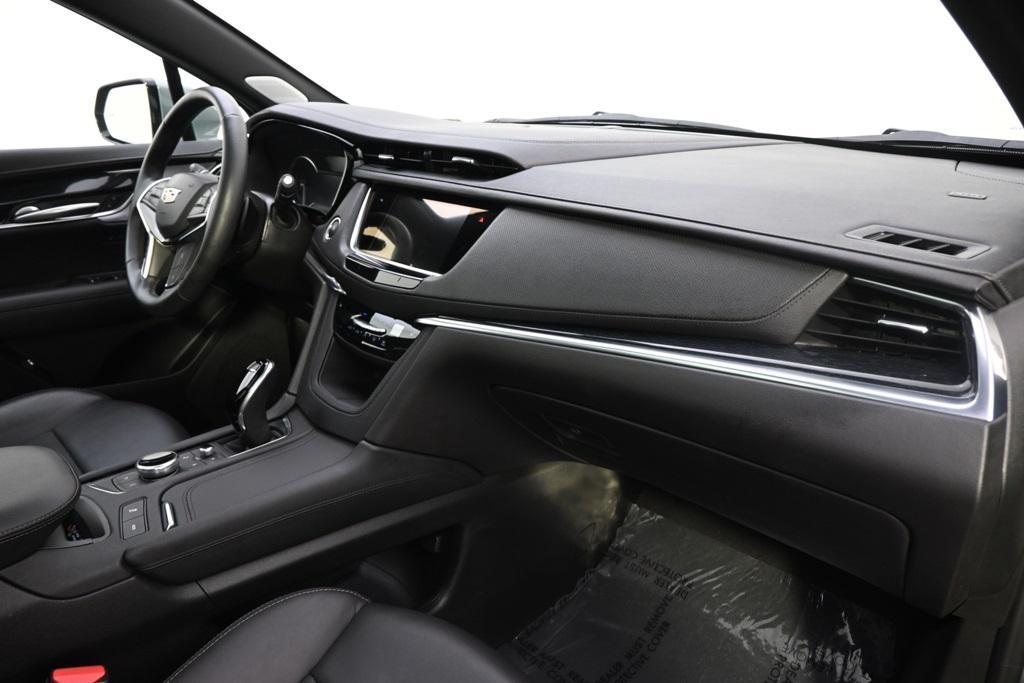 used 2025 Cadillac XT5 car, priced at $44,998