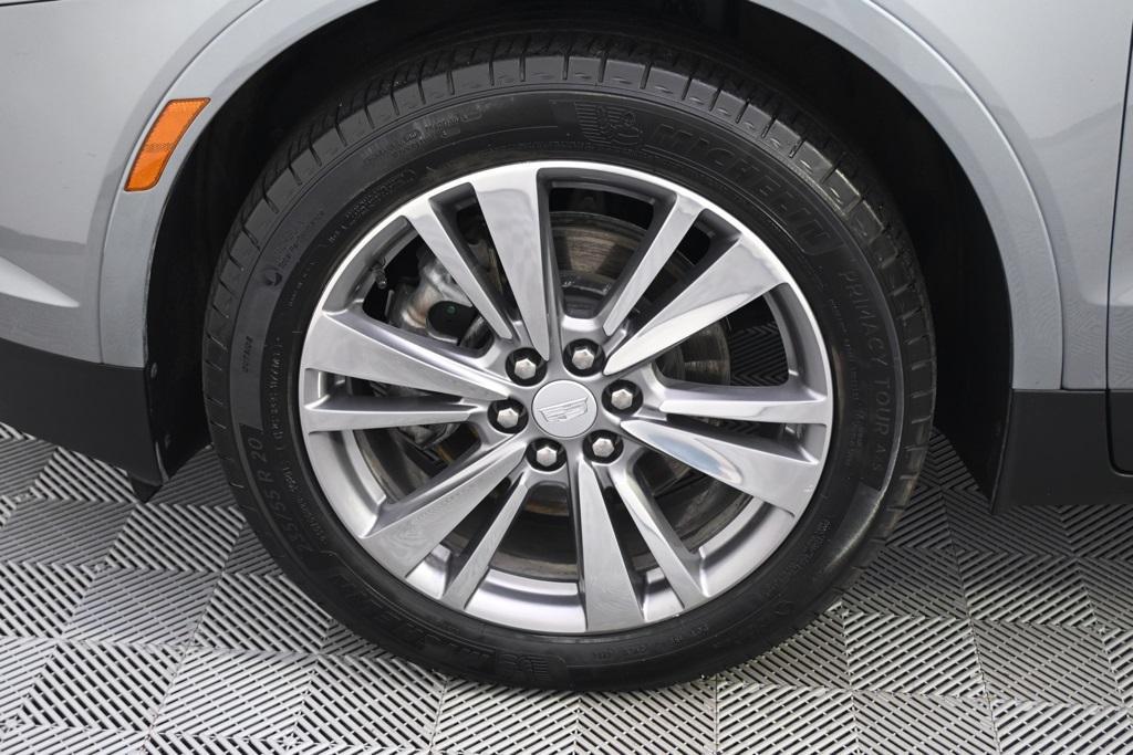 used 2025 Cadillac XT5 car, priced at $44,998