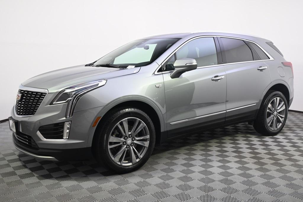 used 2025 Cadillac XT5 car, priced at $44,998