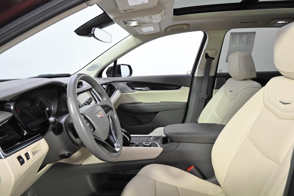 used 2023 Cadillac XT6 car, priced at $34,998
