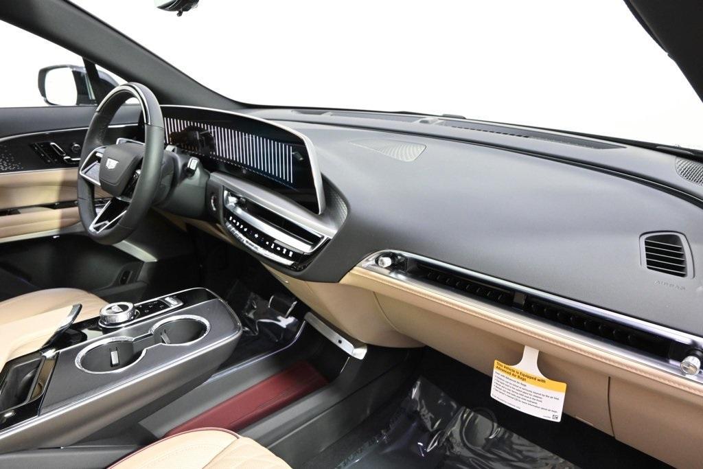 new 2025 Cadillac LYRIQ car, priced at $77,604