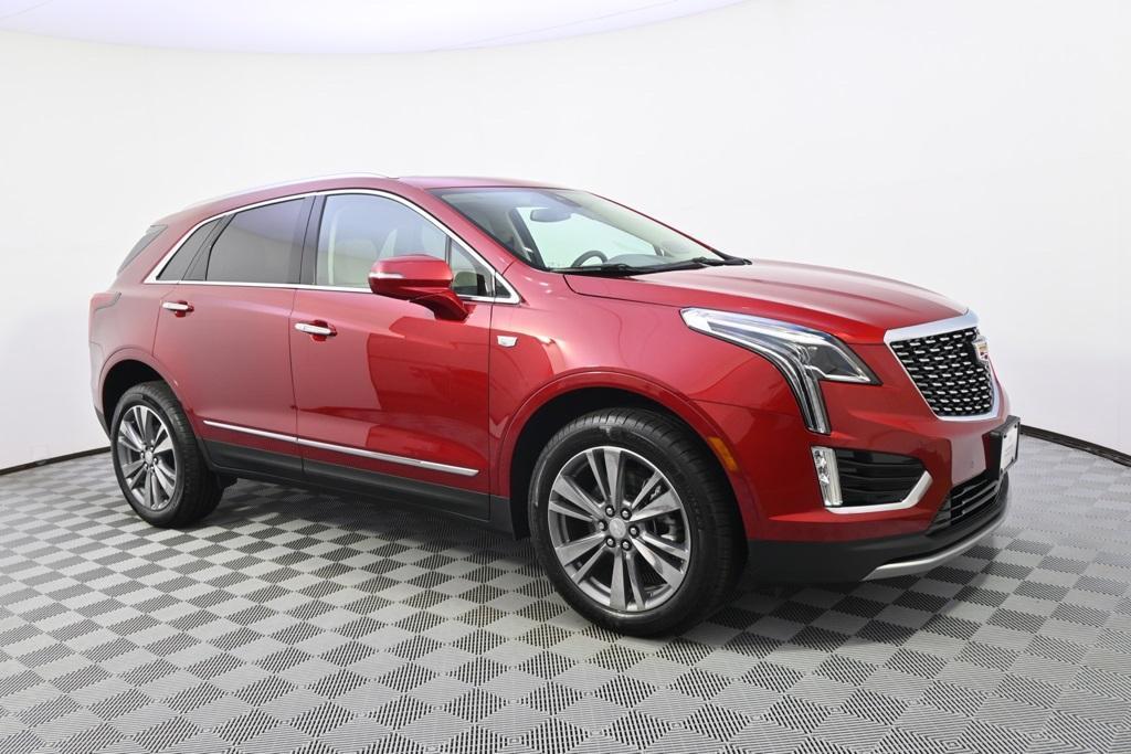 new 2025 Cadillac XT5 car, priced at $55,425