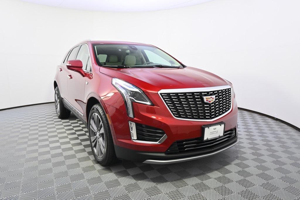 new 2025 Cadillac XT5 car, priced at $55,425