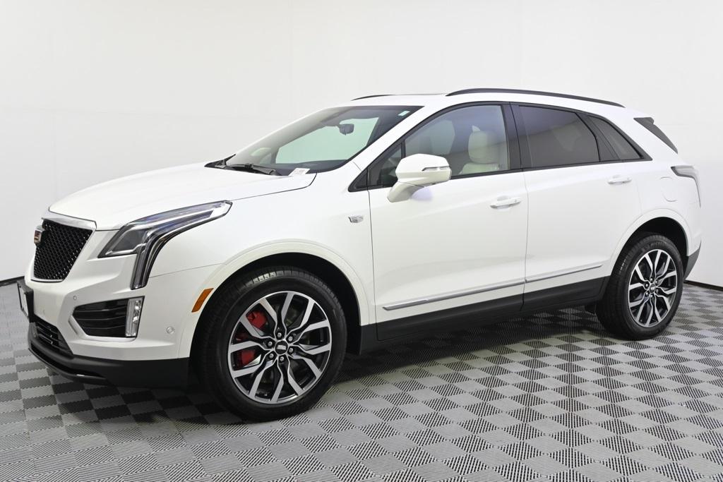 new 2025 Cadillac XT5 car, priced at $58,498