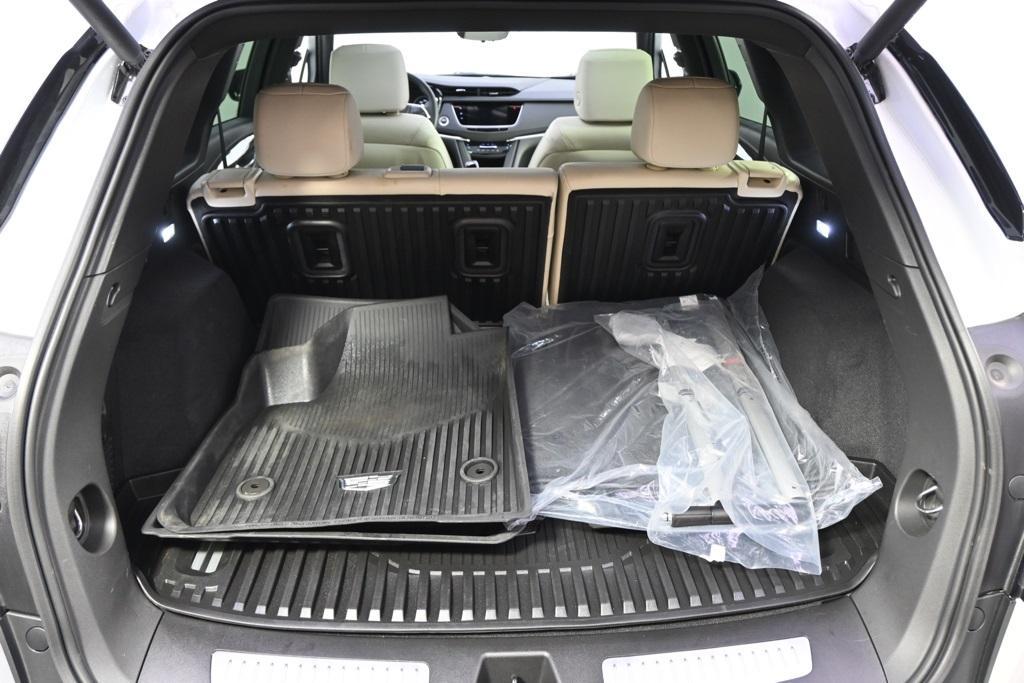 new 2025 Cadillac XT5 car, priced at $58,498