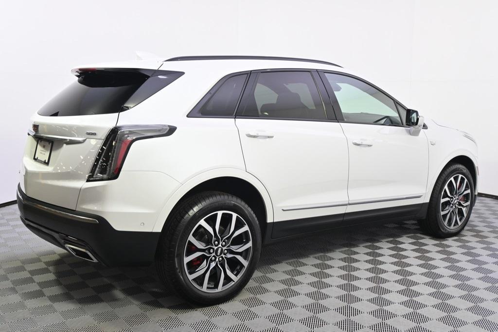 new 2025 Cadillac XT5 car, priced at $58,498