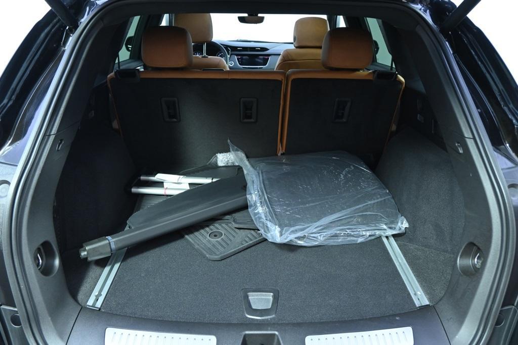 new 2024 Cadillac XT5 car, priced at $54,998