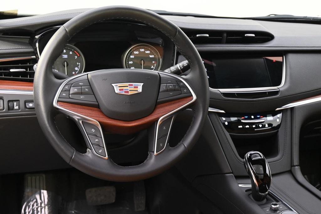 new 2024 Cadillac XT5 car, priced at $54,998