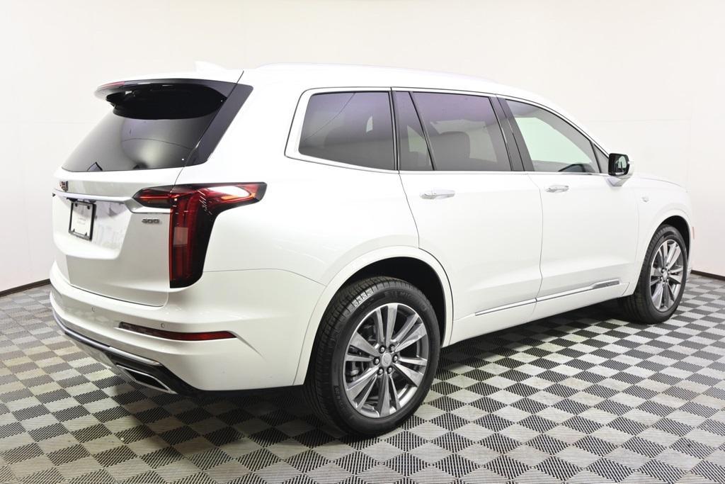 new 2025 Cadillac XT6 car, priced at $55,998