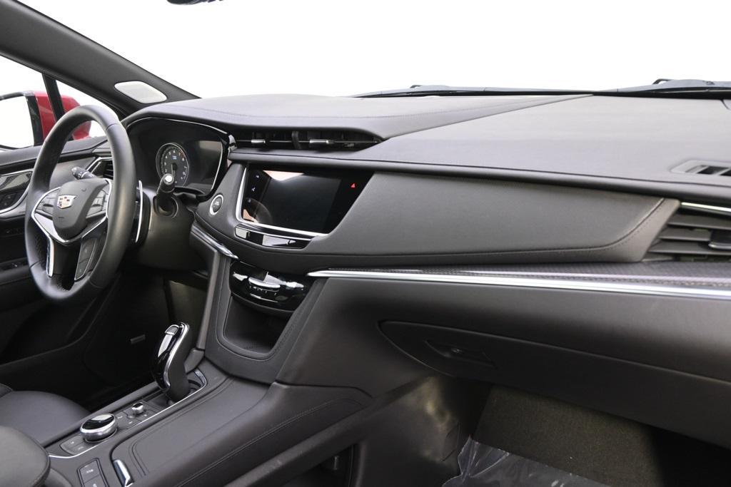 new 2025 Cadillac XT5 car, priced at $62,498