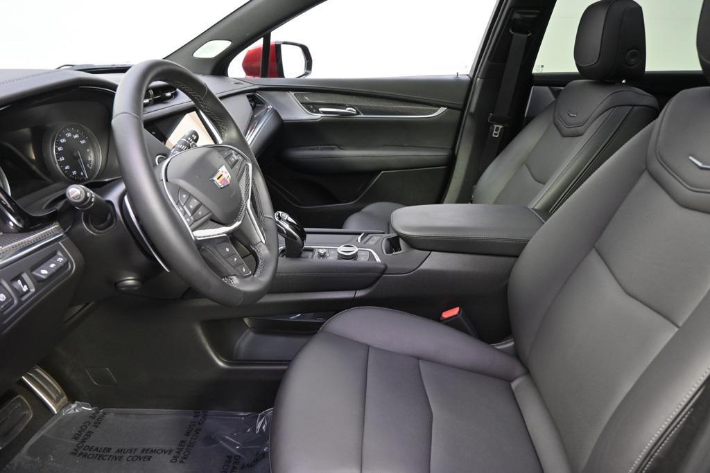 new 2025 Cadillac XT5 car, priced at $62,498