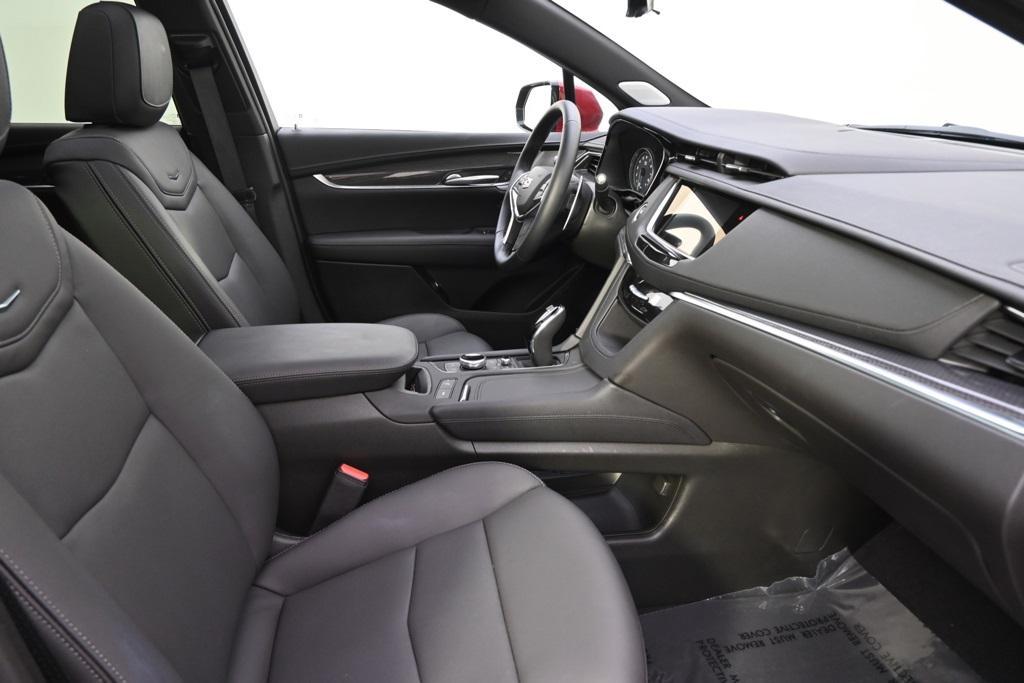 new 2025 Cadillac XT5 car, priced at $62,498