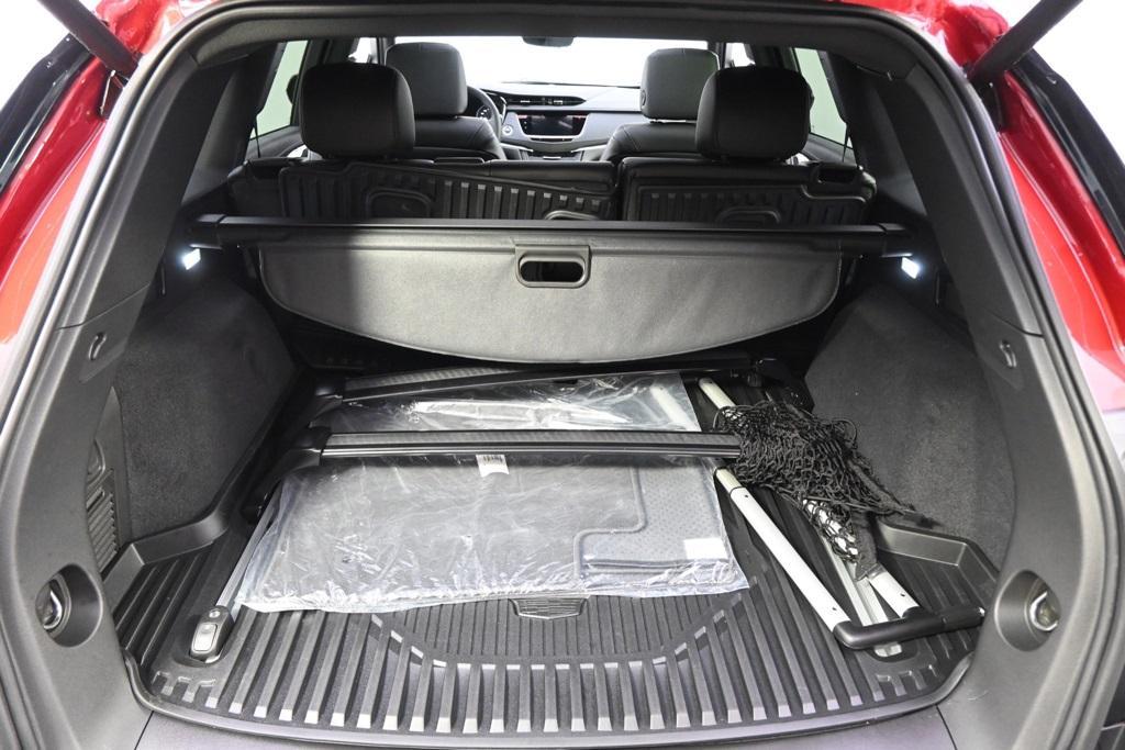 new 2025 Cadillac XT5 car, priced at $62,498