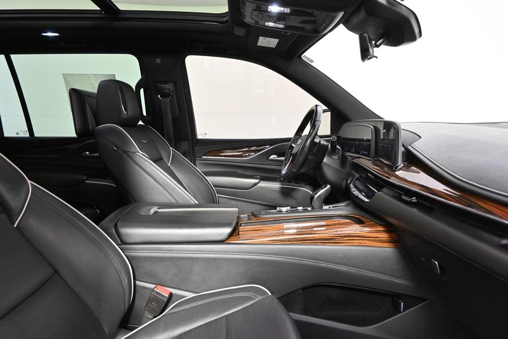 used 2021 Cadillac Escalade ESV car, priced at $39,998