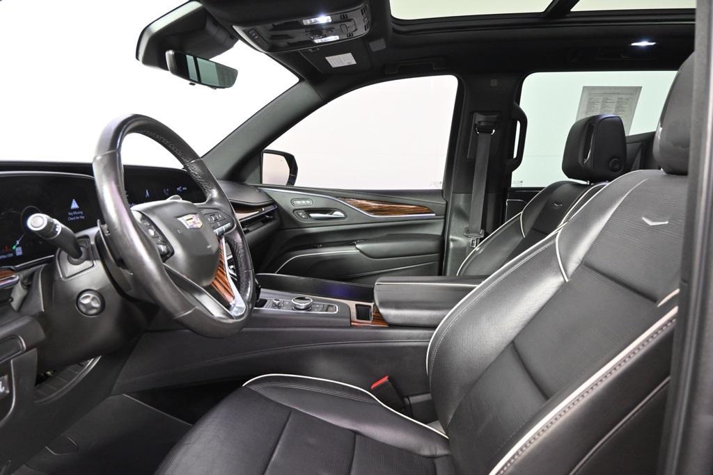 used 2021 Cadillac Escalade ESV car, priced at $39,998