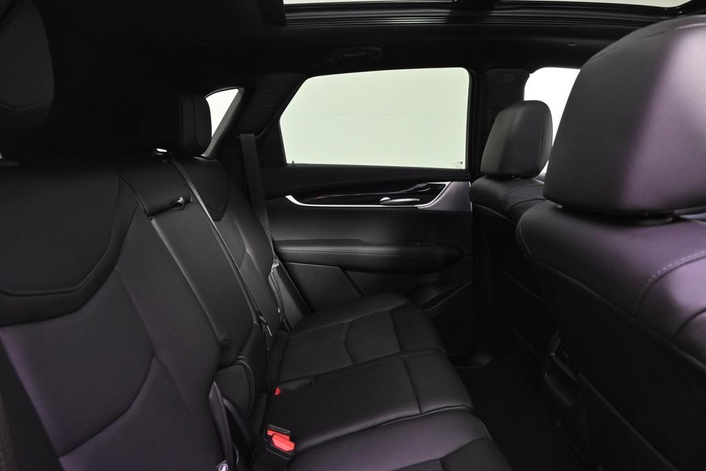 new 2025 Cadillac XT5 car, priced at $52,498