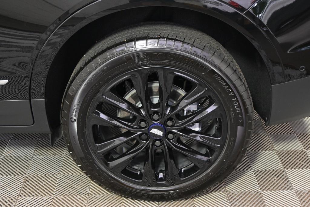 new 2025 Cadillac XT5 car, priced at $52,498