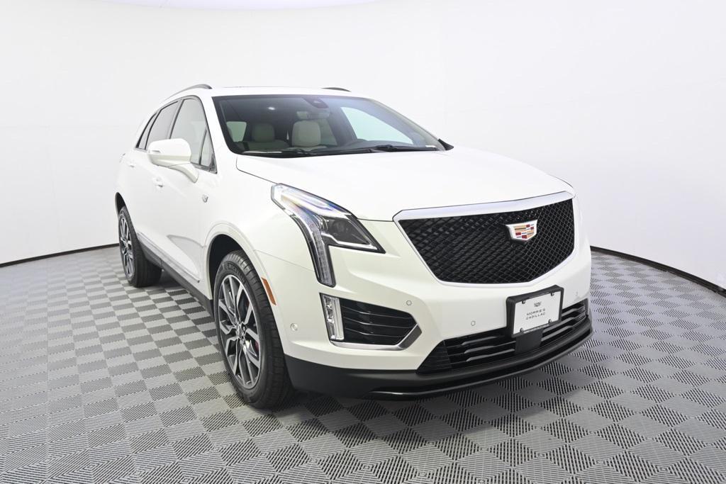 new 2025 Cadillac XT5 car, priced at $64,585