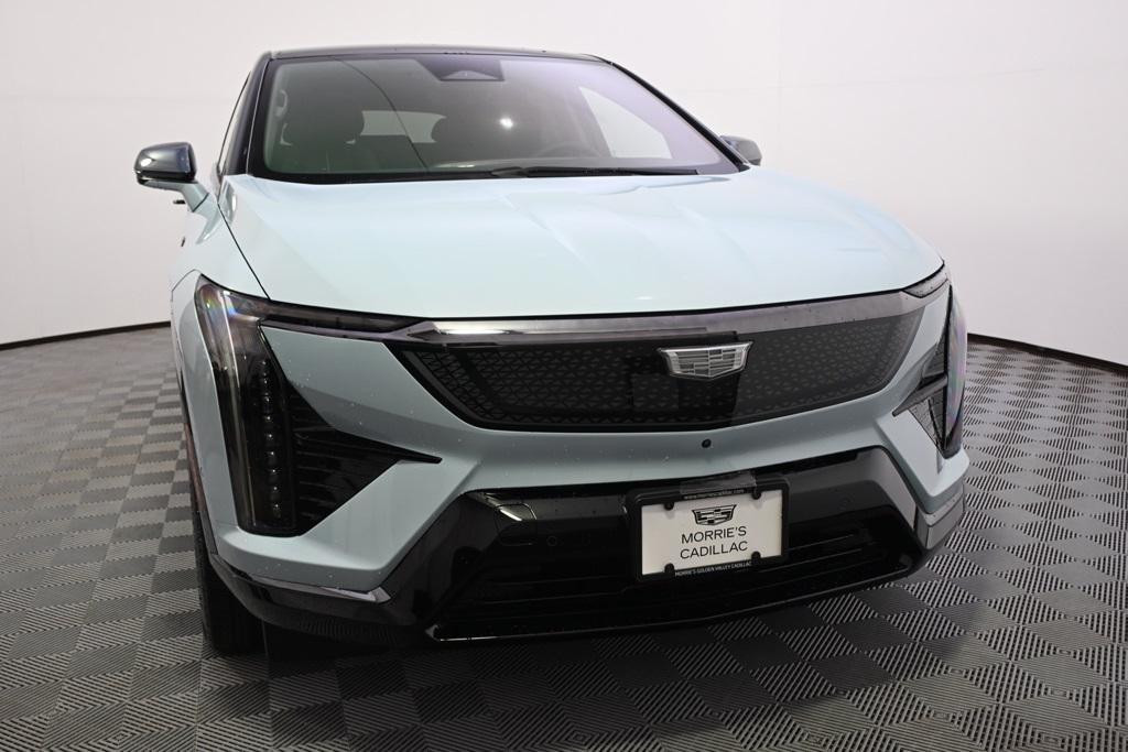 new 2025 Cadillac OPTIQ car, priced at $64,809