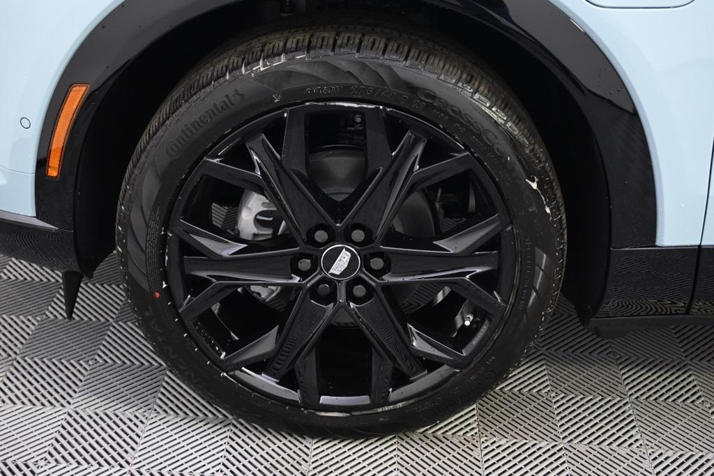 new 2025 Cadillac OPTIQ car, priced at $64,809