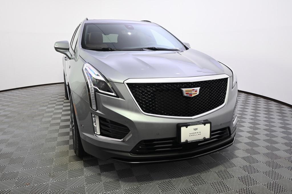 new 2025 Cadillac XT5 car, priced at $57,498