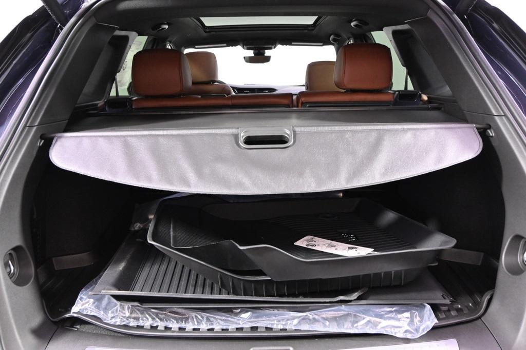 new 2025 Cadillac XT5 car, priced at $58,630