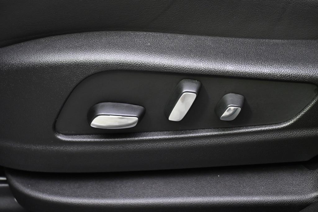 used 2025 Cadillac XT5 car, priced at $44,444