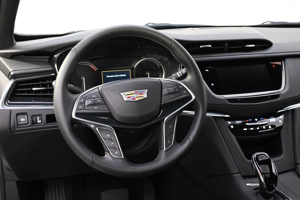 used 2025 Cadillac XT5 car, priced at $44,444