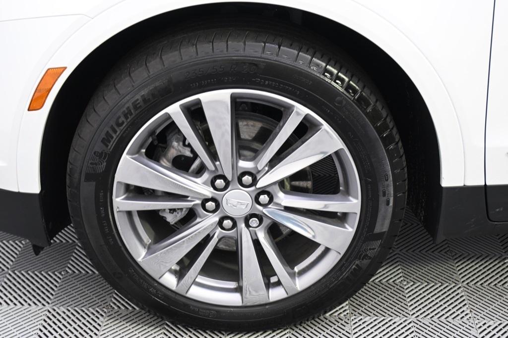 used 2025 Cadillac XT5 car, priced at $44,444