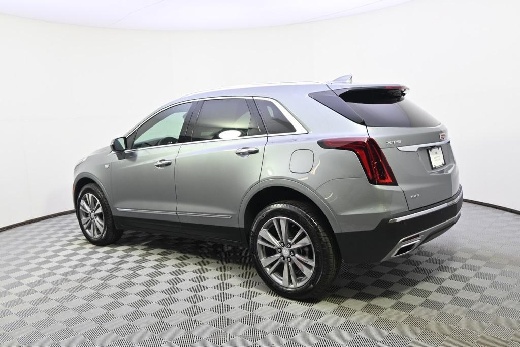 new 2025 Cadillac XT5 car, priced at $55,190