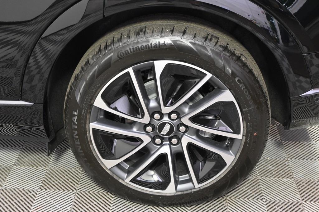 new 2025 Cadillac OPTIQ car, priced at $55,289