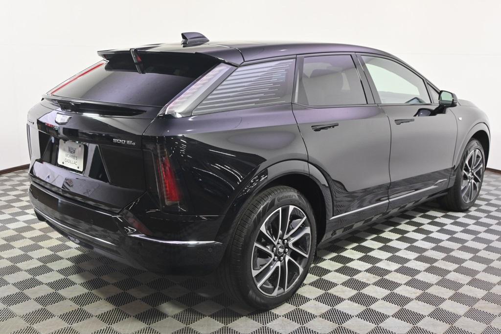 new 2025 Cadillac OPTIQ car, priced at $55,289