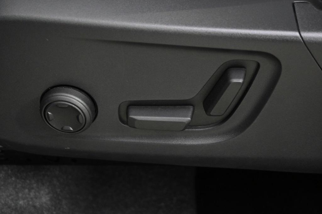 used 2024 Volvo XC40 car, priced at $30,888