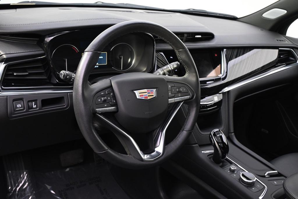 used 2025 Cadillac XT6 car, priced at $41,555