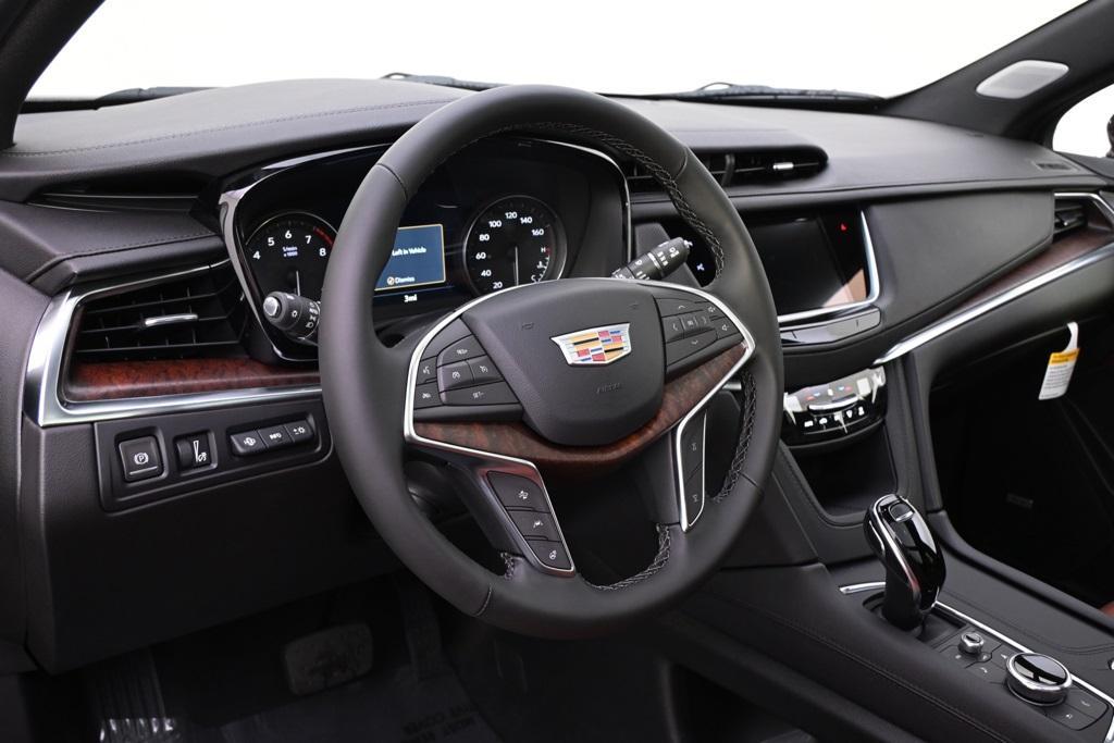 new 2025 Cadillac XT5 car, priced at $59,959