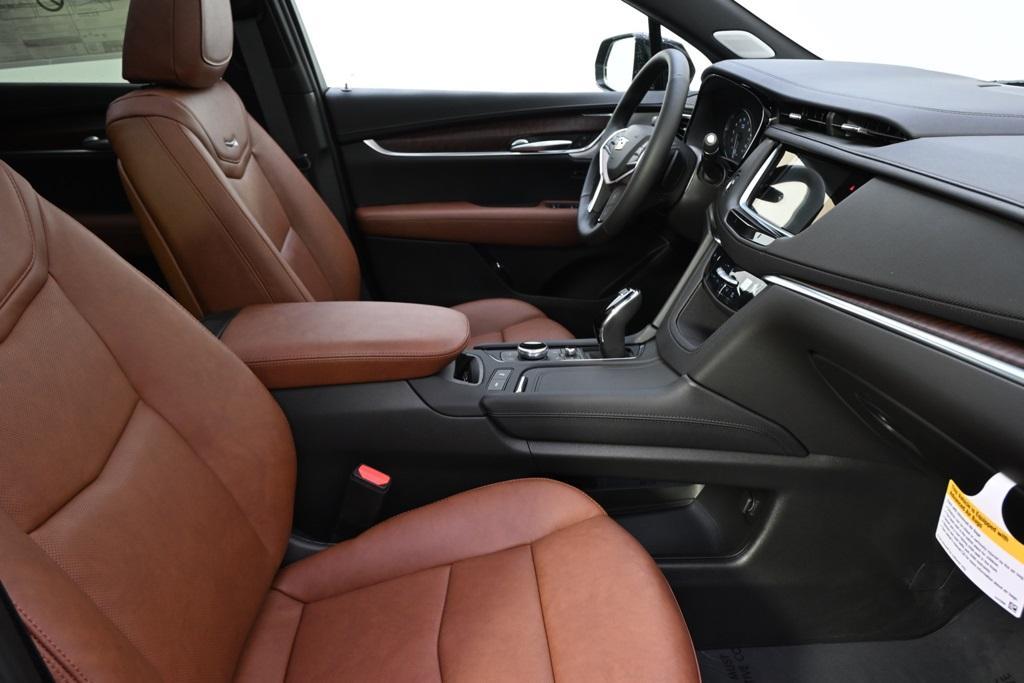 new 2025 Cadillac XT5 car, priced at $59,959