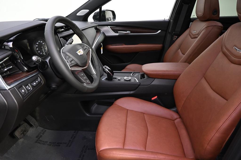 new 2025 Cadillac XT5 car, priced at $59,959